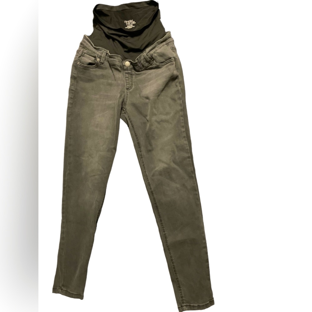 Maternity skinny jeans.